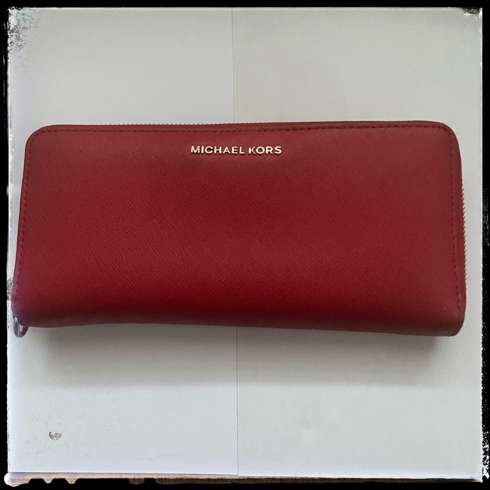 ❌SOLD❌ Michael Kors Jet Set Wallet